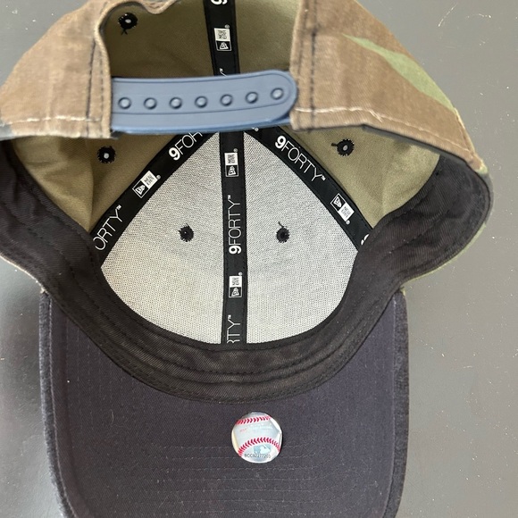 Boston Red Sox & New York Yankees Rivalry Continues Playoff Hat New Era Snapback - Picture 6 of 10